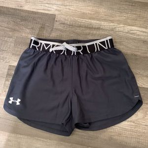 Under Armour shorts YM